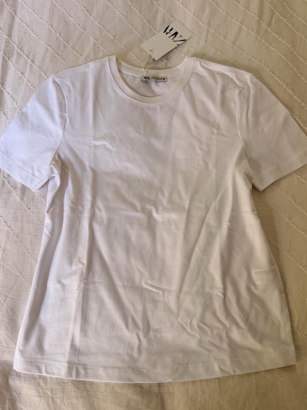🤍 ZARA • White Classic Crew Neck T-Shirt